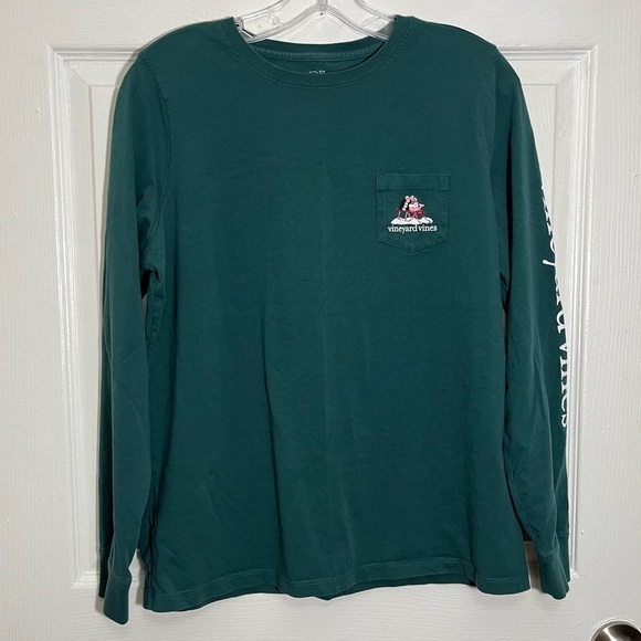 Vineyard Vines Other - VINEYARD VINES Happy Holidays Dog Sled Green Long Sleeve Mens T-Shirt | Medium